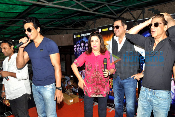 team of happy new year visits gaiety cinema 10