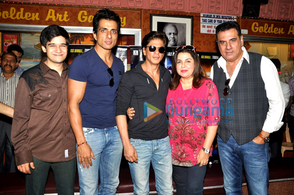 team of happy new year visits gaiety cinema 2
