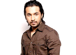Siddhanth Kapoor turns delivery boy in his next titled Bombairiya