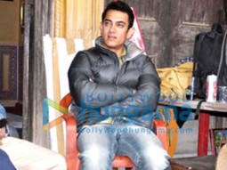 Making Of ‘PK’: The Funny Aamir Khan & Fat Barber Scene