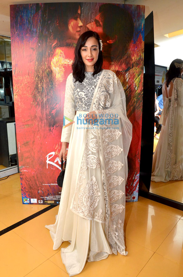 premiere of rang rasiya colors of passion at cinemax 9