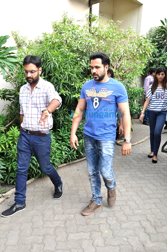 emraan hashmi snapped at mehboob studio for ungli promotions 5