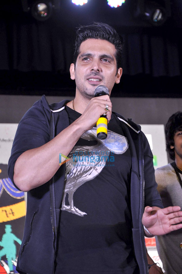 zayed khan promotes sharafat gayi tel lene 4