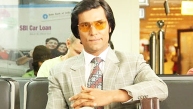 Randeep Hooda Unveils His Look For ‘Main Aur Charles’