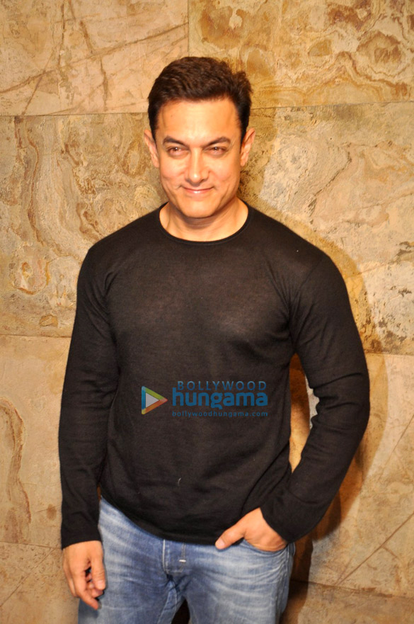 sanjay dutt watches pk with aamir khan 7