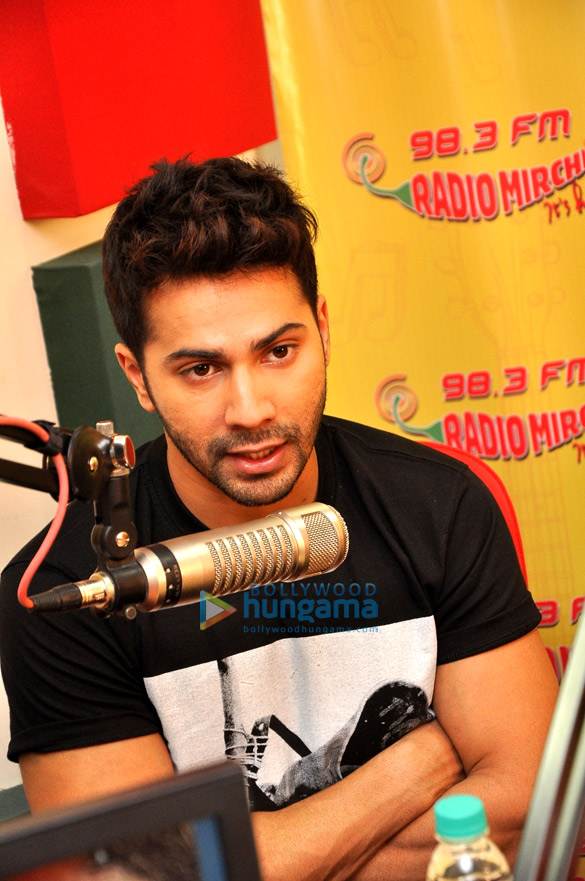 varun dhawan huma qureshi nawazuddin siddiqui promote badlapur at 98 3 radio mirchi 8