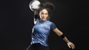 Celeb Wallpapers Of Esha Deol