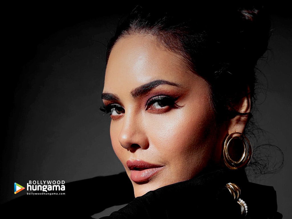 Esha Gupta