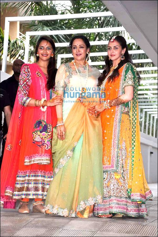 esha deols grand mehendi ceremony 4