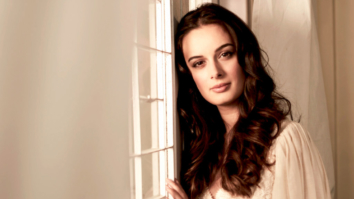 Celebrity Wallpapers of Evelyn Sharma