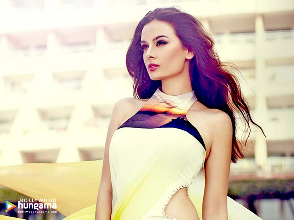Evelyn Sharma Evelyn Sharma
