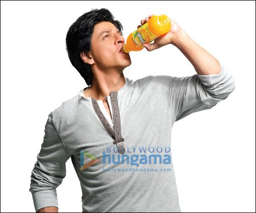 check out frooti ad shoot featuring srk 3