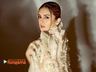 Celeb Wallpapers Of Huma Qureshi