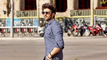 Celebrity wallpaper of Kartik Aaryan