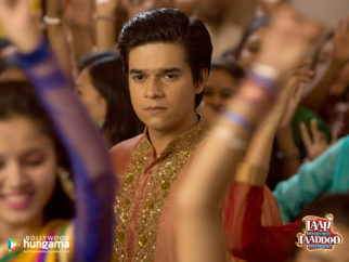 Movie Wallpapers Of The Laali Ki Shaadi Mein Laddoo Deewana
