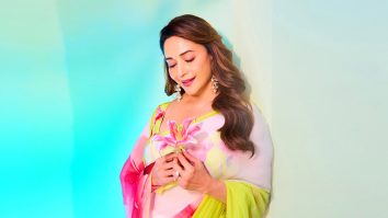 Celeb Wallpapers Of Madhuri Dixit