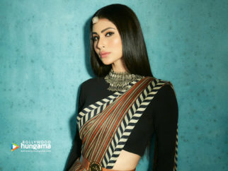 Celeb Wallpapers Of Mouni Roy
