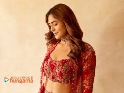 Celeb Wallpapers Of Mrunal Thakur