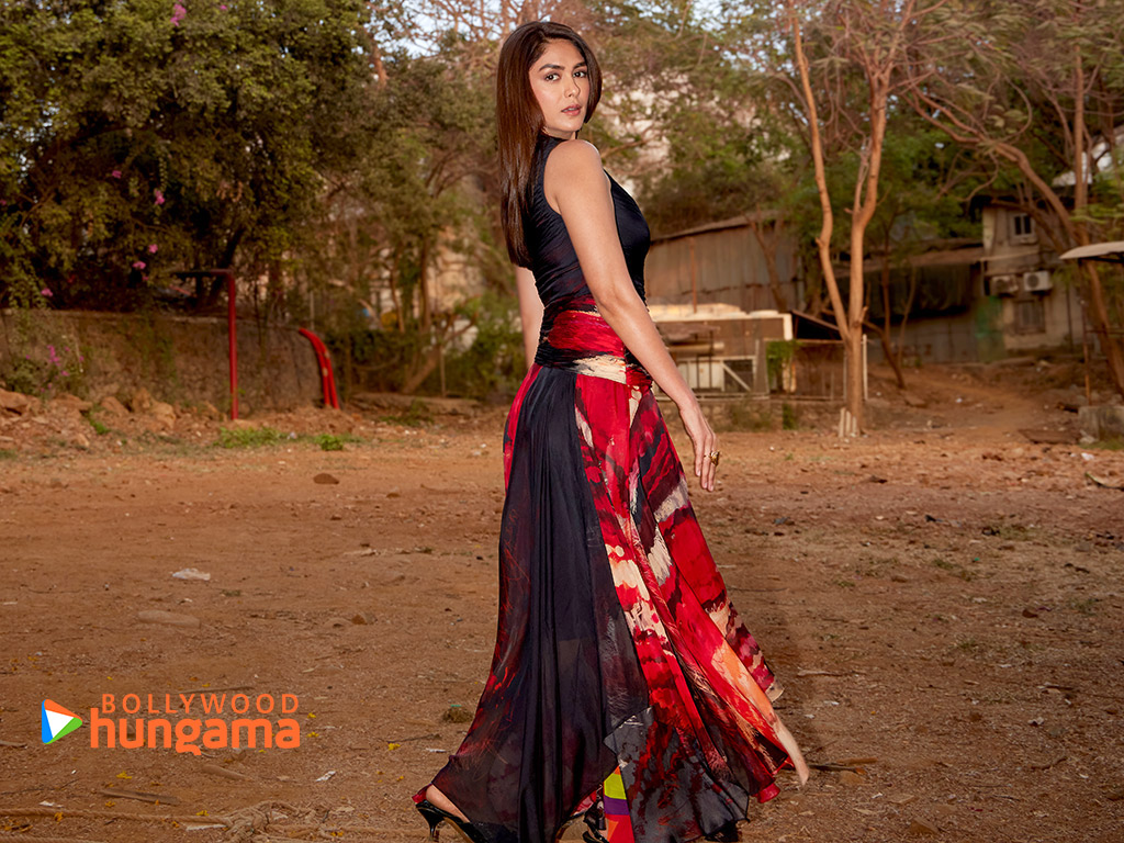 Mrunal Thakur