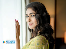 Celeb Wallpapers Of Mrunal Thakur