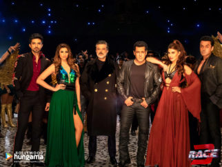 Wallpapers Of The Movie Race 3