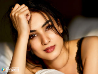 Celebrity Wallpapers of Sonal Chauhan