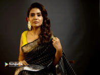 Celebrity wallpaper of Sonali Kulkarni