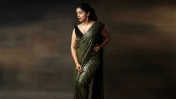 Celebrity wallpapers of Sonali Kulkarni