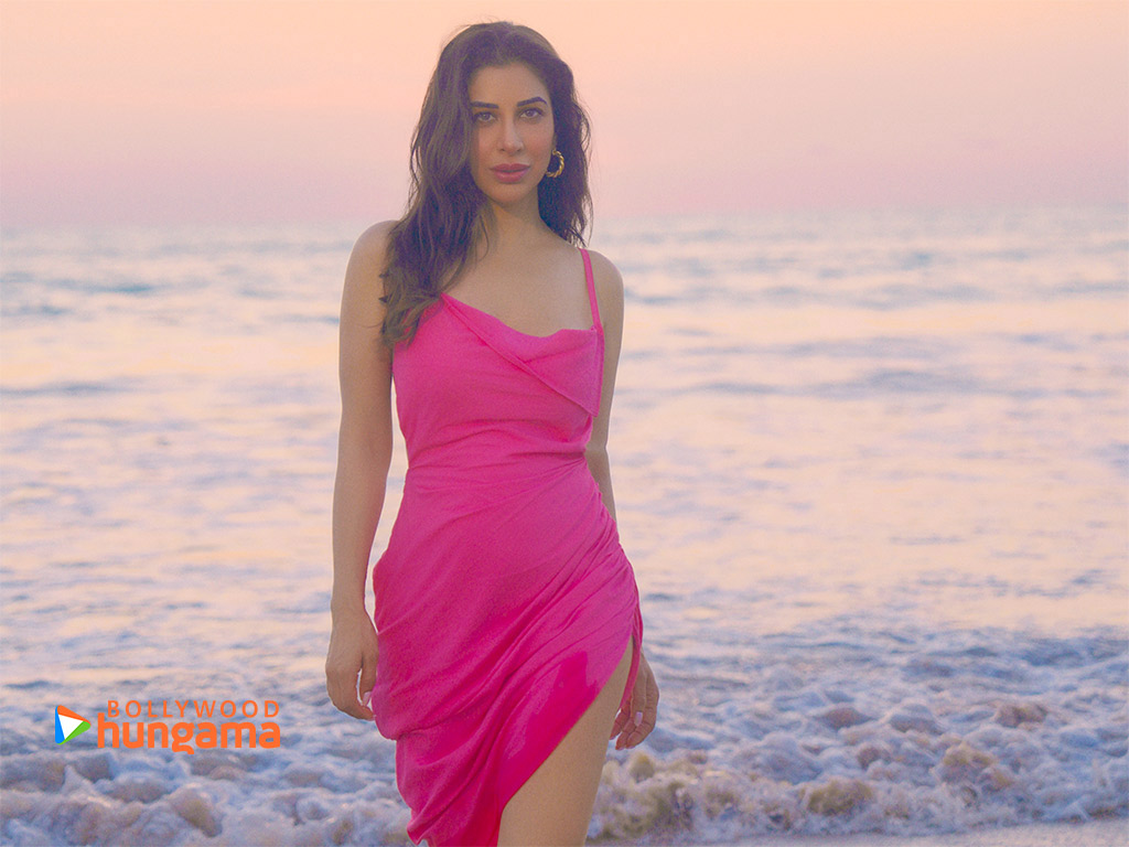 Sophie Choudry