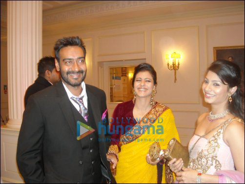 check out ajay kajol at the loomba foundation charity dinner 2 check out ajay kajol at the loomba foundation charity dinner 2
