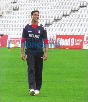 check out akshay kumar on sets of patiala house in london 3
