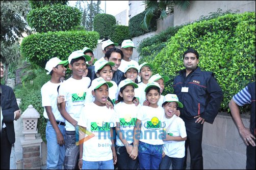 arjun rampals special gift to underprivileged kids 2 arjun rampals special gift to underprivileged kids 2