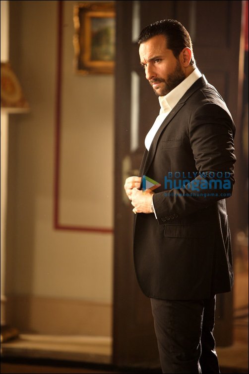 saif has blast dancing to pyaar ki pungi 4
