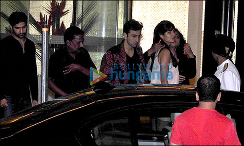 check out ranbir kapoor ranveer singh jacqueline fernandez sonam karan johar at arjun kapoors birthday bash 2