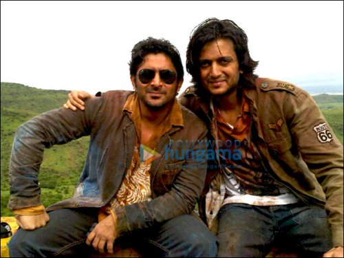 check out arshad riteish jaaved and ashish doing double dhamaal 2