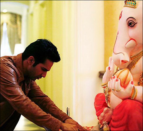 check out bollywood celebrities share pictures of ganpati celebrations 6