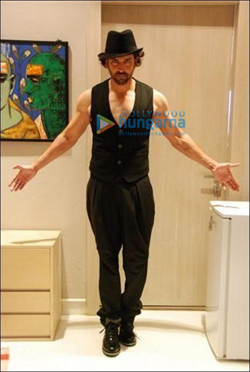 check out hrithik tries various get ups for first look of guzaarish 8