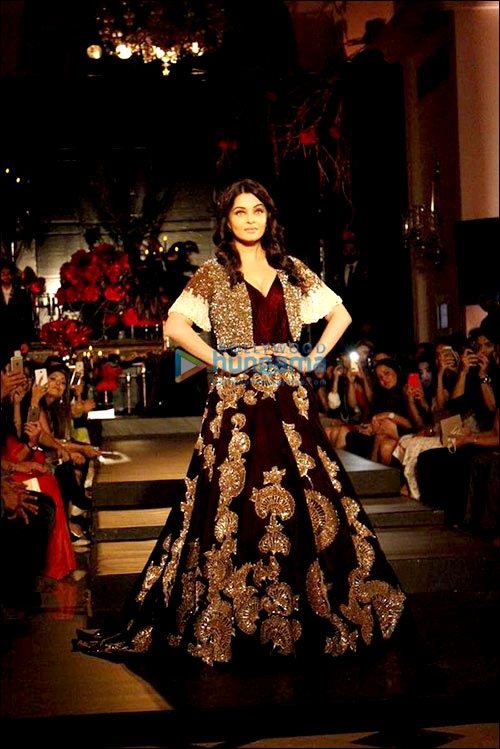check out b town showstoppers at india couture week 2015 2
