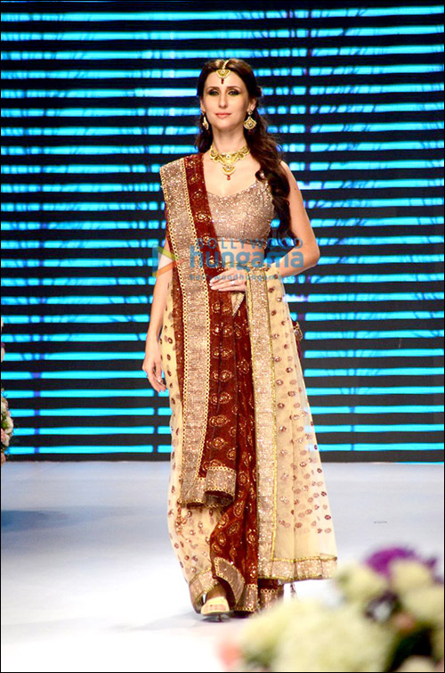 check out b town showstoppers at iijw day 1 11