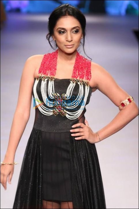 check out b town showstoppers at iijw day 2 5