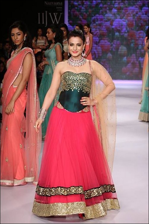 check out b town showstoppers at iijw part 1 4