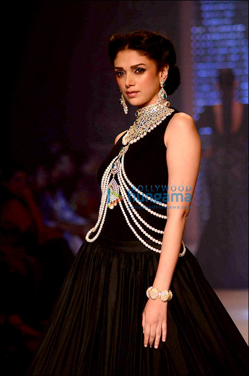 check out b town showstoppers at iijw day 3 and 4 6