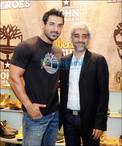 john abraham supports timberlands csr initiative in india 4 john abraham supports timberlands csr initiative in india 4