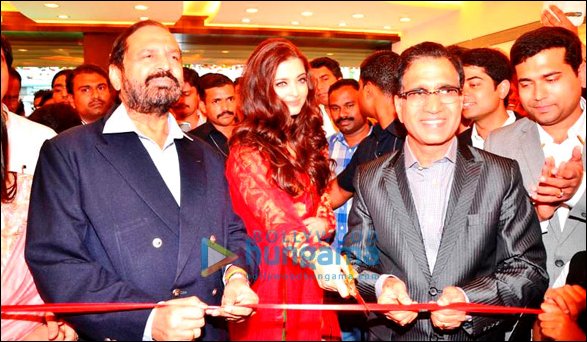 what bollywood stars did this week 308