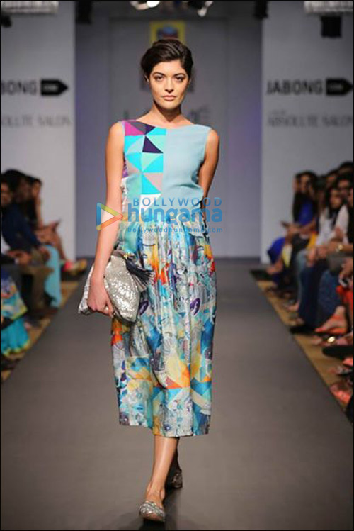 dress like a star nargis fakhri 6