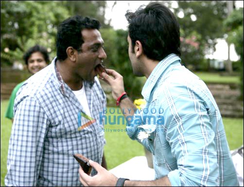 check out ranbir kapoor celebrates his birthday on the sets of barfee 3