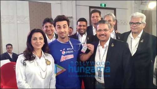 check out ranbir kapoor at the pepsi ipl auction 3