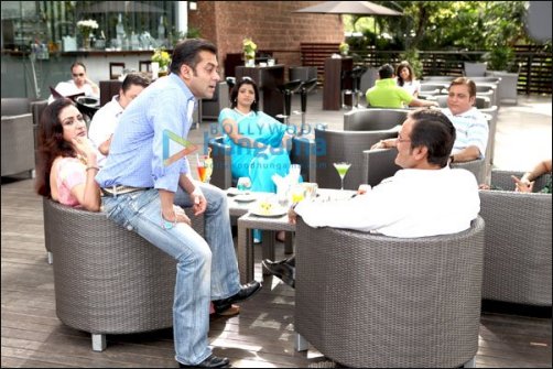 salman khan makes sure ready arrives on time 4