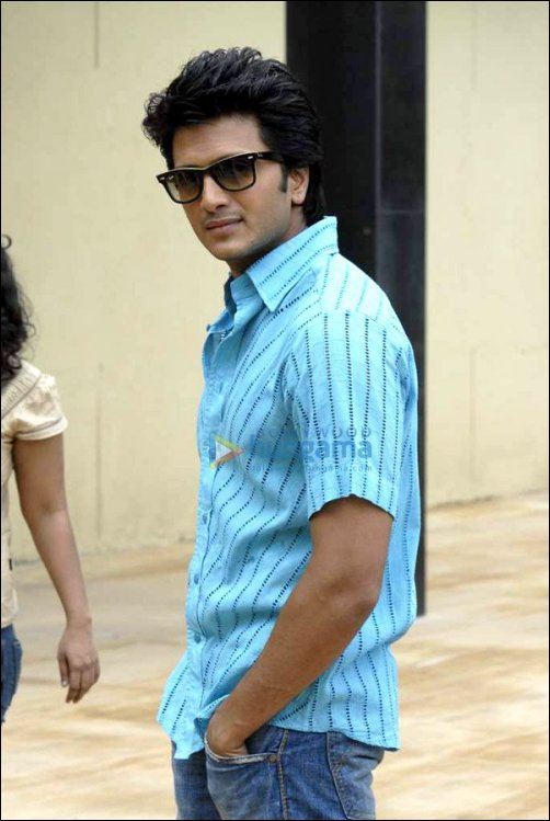 bollywood bling be cool this summer with riteish deshmukh 2