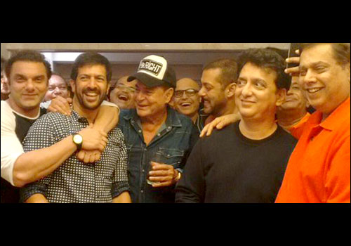 check out salman khan and others celebrate salim khans 80th birthday 2